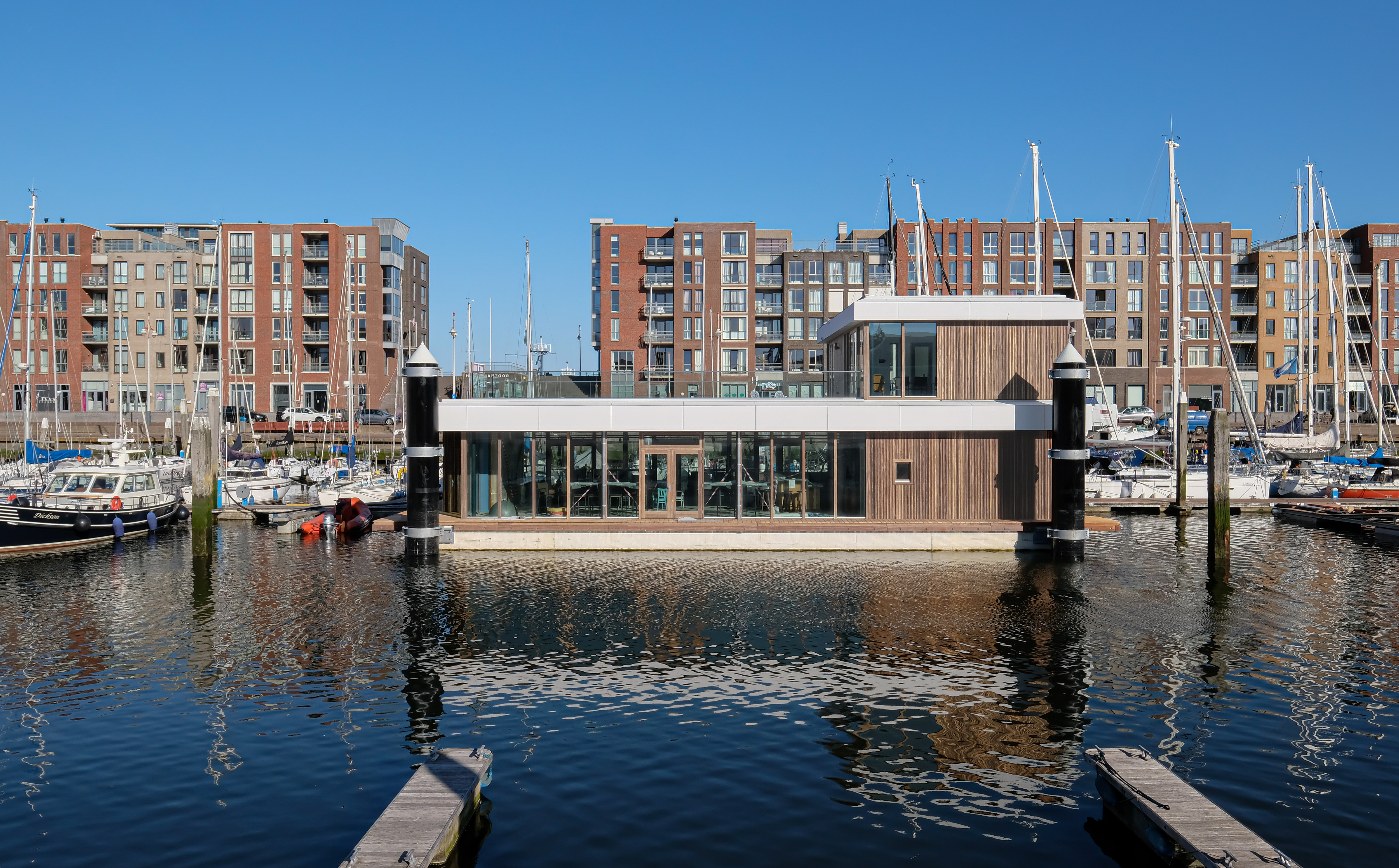 Drijvend Clubhuis � interieur